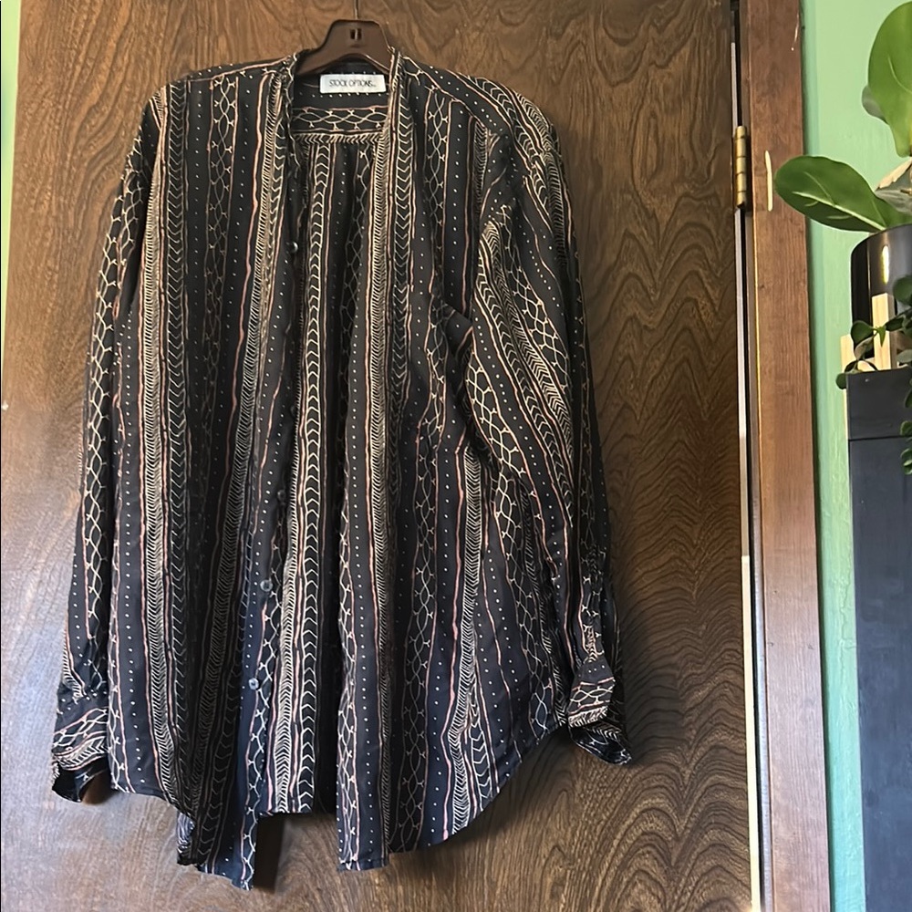 Black and White Patterned Men's Casual Button Down Shirt